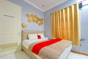 RedDoorz Near Taman Bunga Nusantara 2